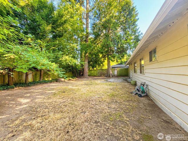 14037 108th Avenue NE, Kirkland, WA 98034