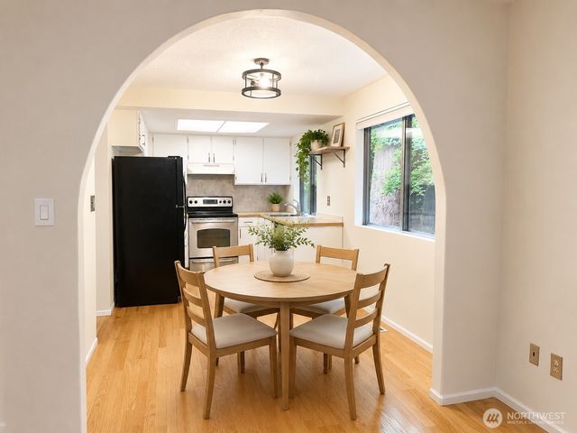 14037 108th Avenue NE, Kirkland, WA 98034