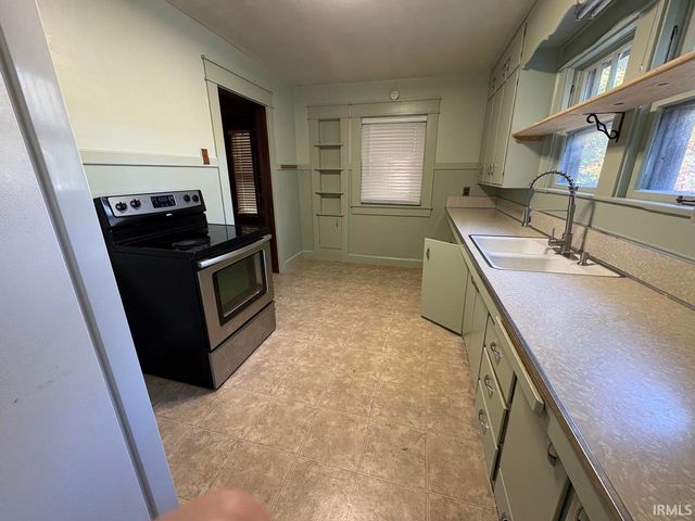 810 N Walnut Street, Bloomington, IN 47404