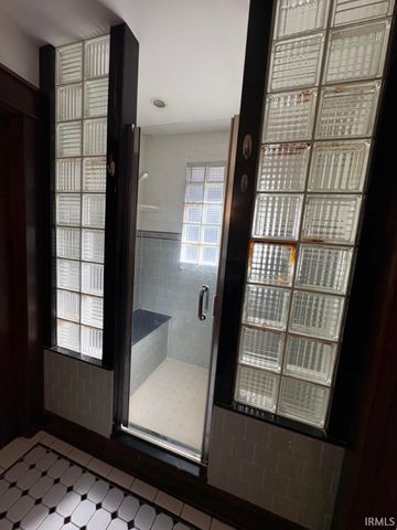 810 N Walnut Street, Bloomington, IN 47404