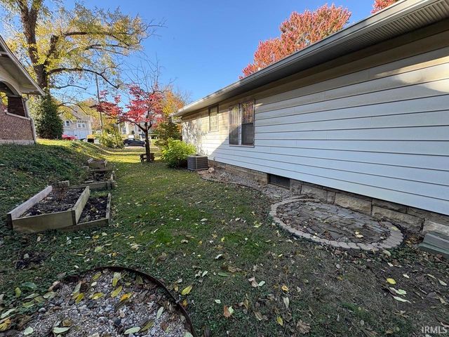 810 N Walnut Street, Bloomington, IN 47404