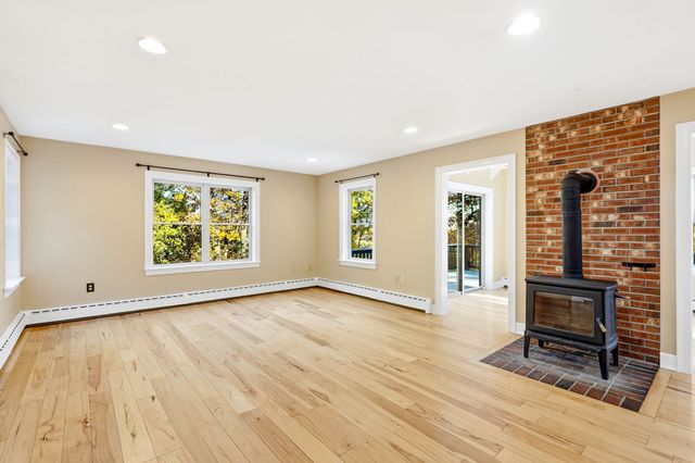 146 Heald Street, Pepperell, MA 01463