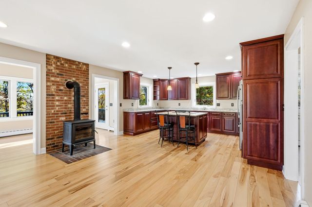 146 Heald Street, Pepperell, MA 01463