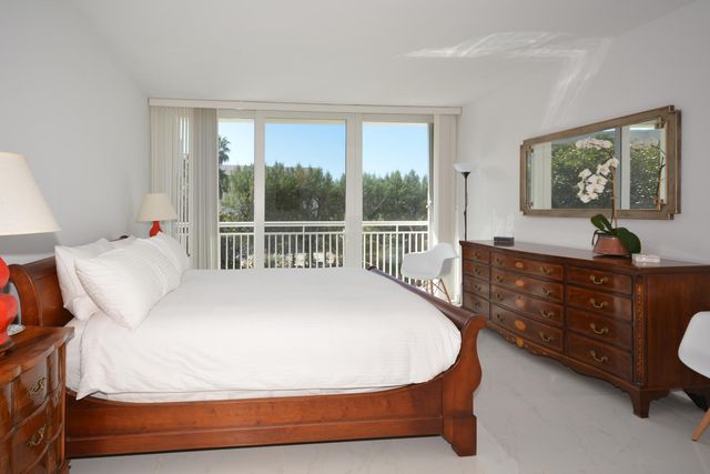 2780 S Ocean Boulevard 306, Palm Beach, FL 33480