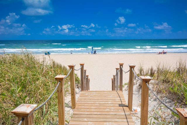 2780 S Ocean Boulevard 306, Palm Beach, FL 33480