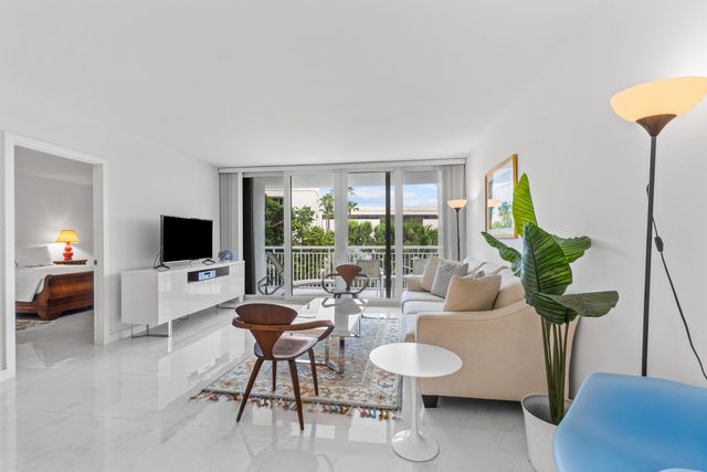 2780 S Ocean Boulevard 306, Palm Beach, FL 33480