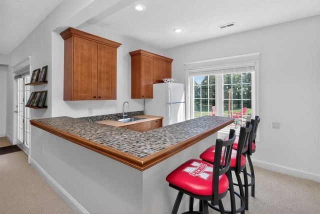 2001 NE Innsbruck Drive, Ankeny, IA 50021