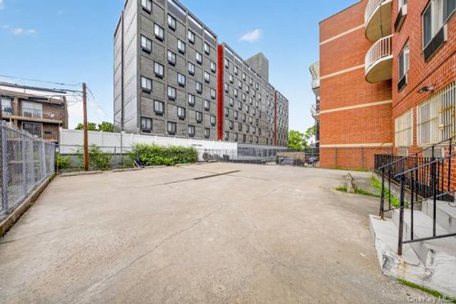 11231 38th Avenue 3D, Corona, NY 11368