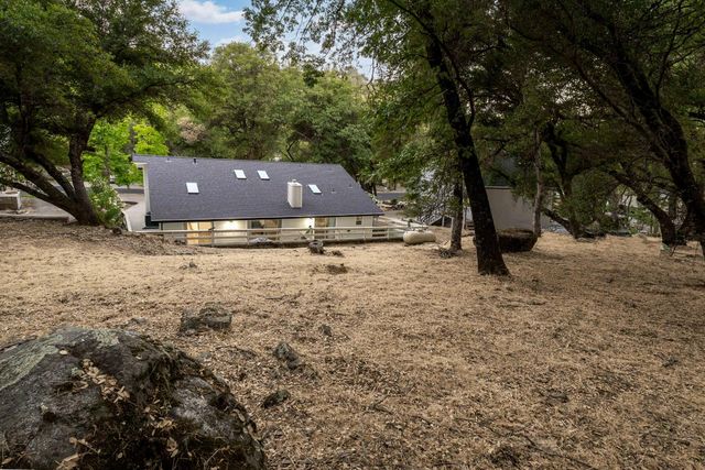 12811 Greenbrook Loop, Penn Valley, CA 95946