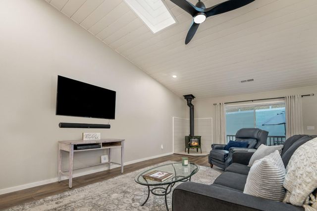 12811 Greenbrook Loop, Penn Valley, CA 95946