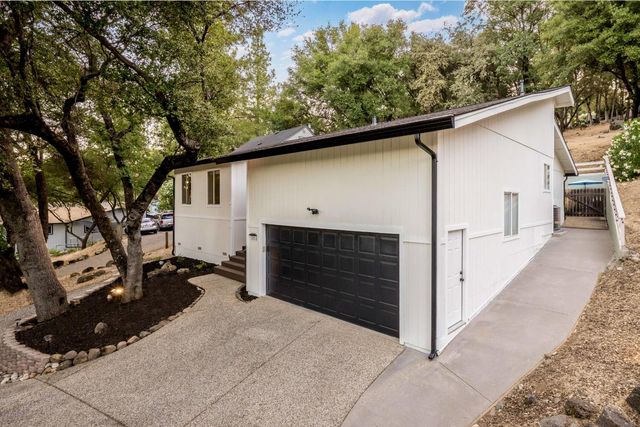 12811 Greenbrook Loop, Penn Valley, CA 95946