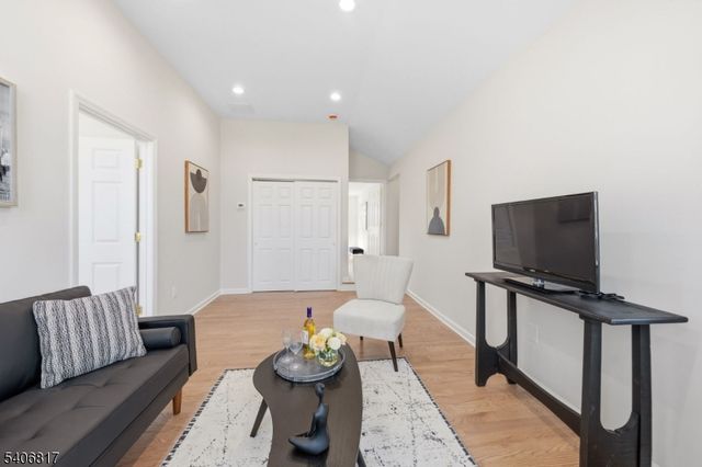 230 Arlington Ave, South Plainfield Boro, NJ 07080