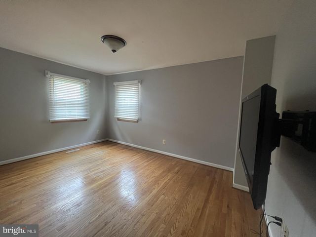 5808 MERIDALE RD, Catonsville, MD 21228