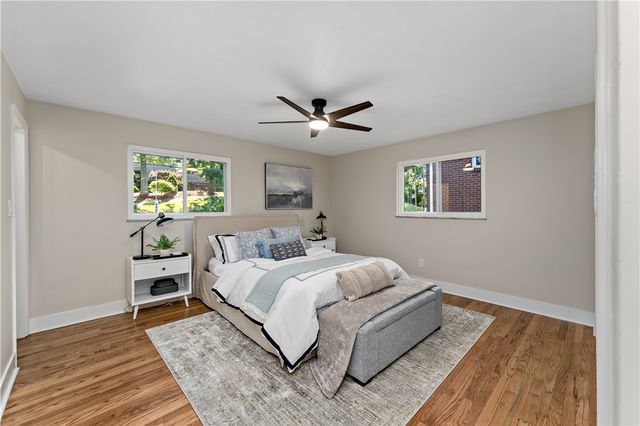 490 Old Clairton Rd, Pleasant Hills, PA 15236