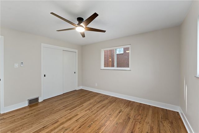 490 Old Clairton Rd, Pleasant Hills, PA 15236