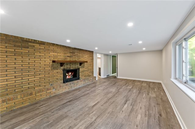 490 Old Clairton Rd, Pleasant Hills, PA 15236