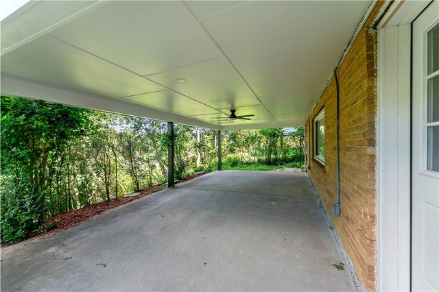 490 Old Clairton Rd, Pleasant Hills, PA 15236