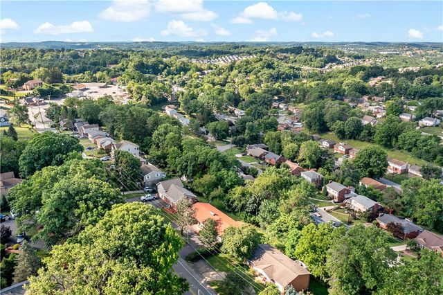 490 Old Clairton Rd, Pleasant Hills, PA 15236