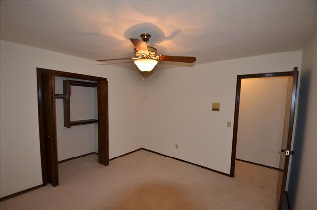 820 Sandhurst Drive, Edmond, OK 73034