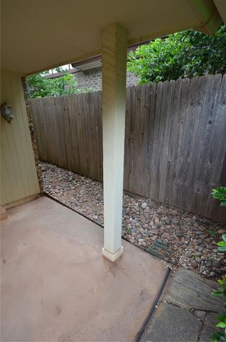 820 Sandhurst Drive, Edmond, OK 73034