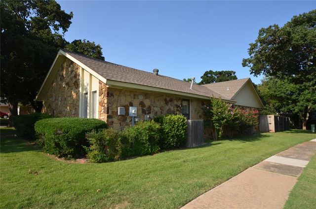 820 Sandhurst Drive, Edmond, OK 73034