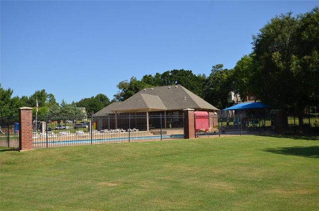 820 Sandhurst Drive, Edmond, OK 73034