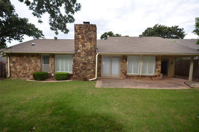 820 Sandhurst Drive, Edmond, OK 73034