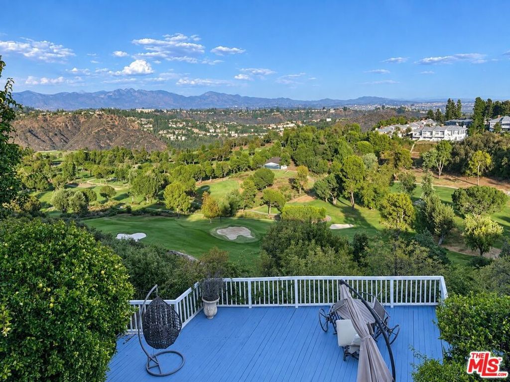 2282 Canyonback Road, Los Angeles, CA 90049 — photo 3