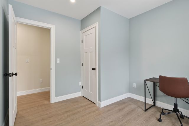 33 McCrillis Road, Nottingham, NH 03290