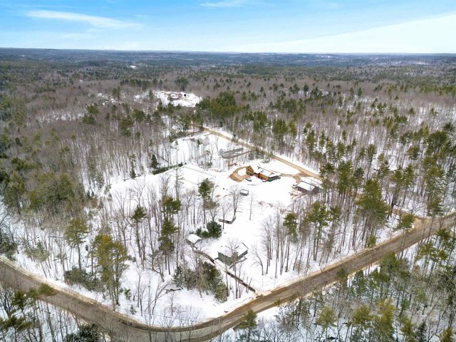 33 McCrillis Road, Nottingham, NH 03290