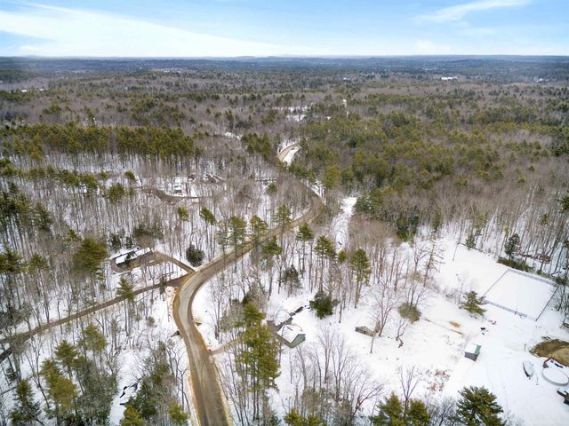 33 McCrillis Road, Nottingham, NH 03290