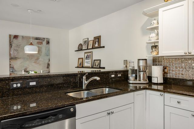 100 Shepards Cove Rd Unit F204, Kittery, ME 03904