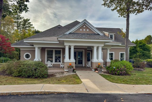 100 Shepards Cove Rd Unit F204, Kittery, ME 03904