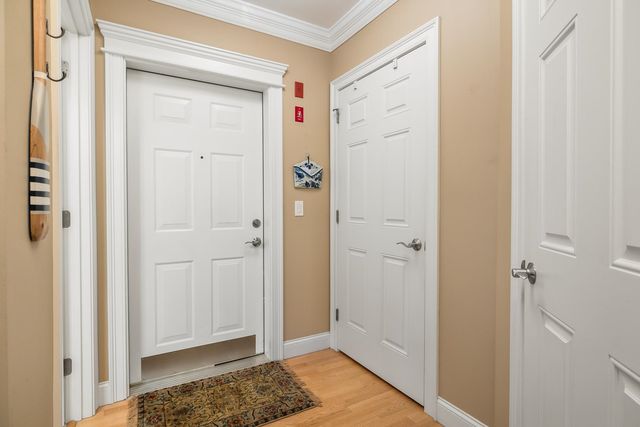 100 Shepards Cove Rd Unit F204, Kittery, ME 03904