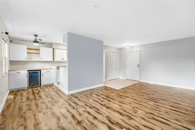 2885 Pease Drive 103, Rocky River, OH 44116