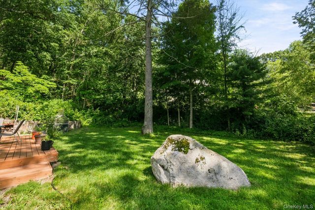 18 Winnebago Road, Putnam Valley, NY 10579