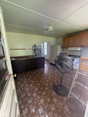 318 Milton Avenue, Anderson, IN 46012