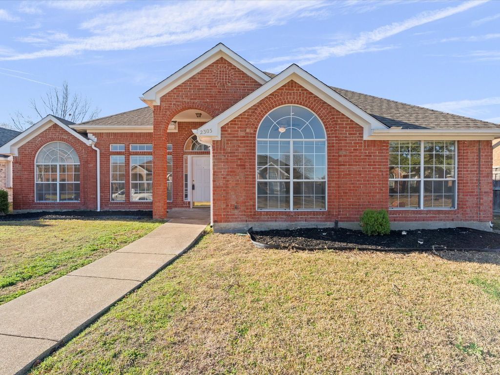 2305 AUSTIN Drive, Mesquite, TX 75181