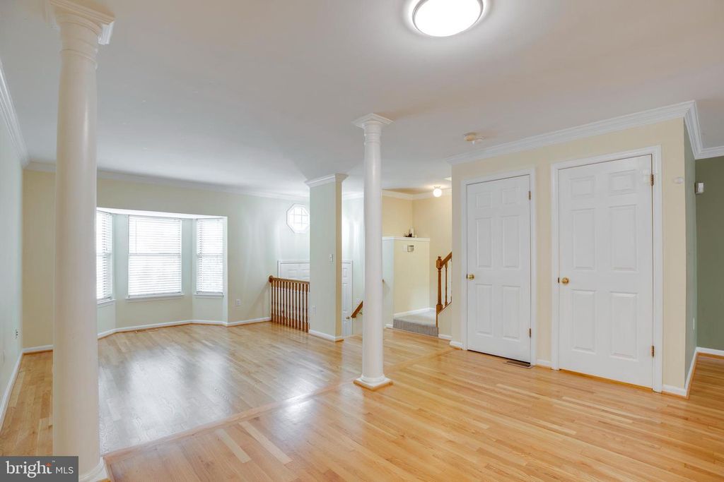 6113 GEORGE BAYLOR DR, Centreville, VA 20121