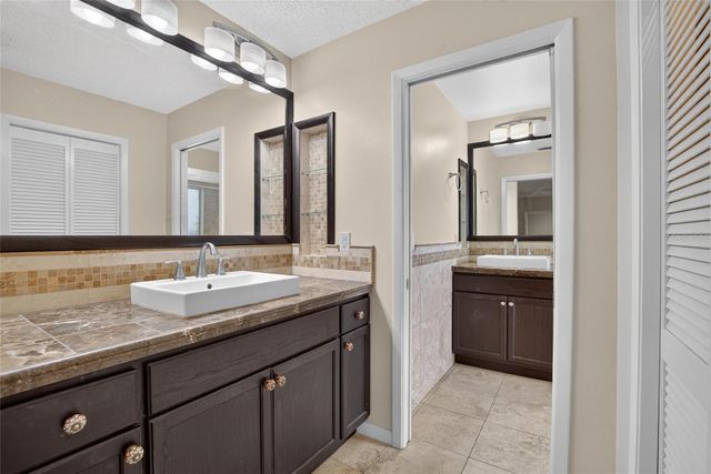 1201 SANDALWOOD DRIVE, Plant City, FL 33563