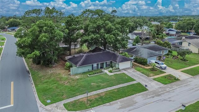 1201 SANDALWOOD DRIVE, Plant City, FL 33563