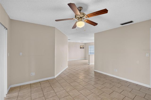 1201 SANDALWOOD DRIVE, Plant City, FL 33563