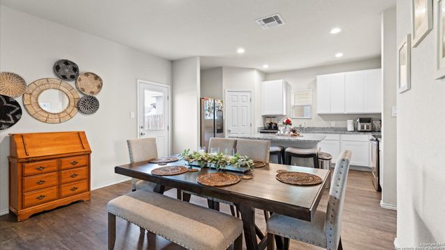 10431 Lateleaf Oak, San Antonio, TX 78223