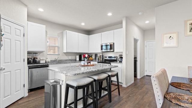 10431 Lateleaf Oak, San Antonio, TX 78223