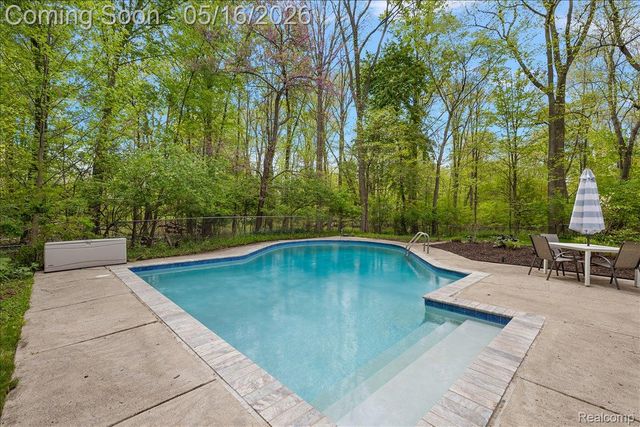 28455 Wellington Street, Farmington Hills, MI 48334
