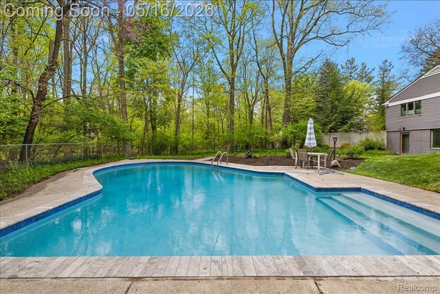 28455 Wellington Street, Farmington Hills, MI 48334