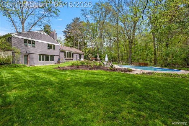 28455 Wellington Street, Farmington Hills, MI 48334