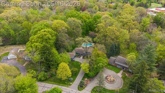 28455 Wellington Street, Farmington Hills, MI 48334