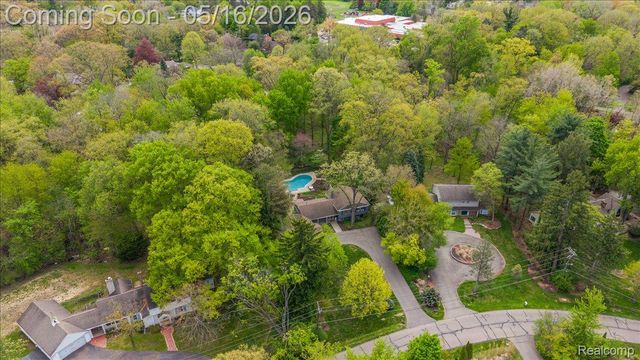 28455 Wellington Street, Farmington Hills, MI 48334