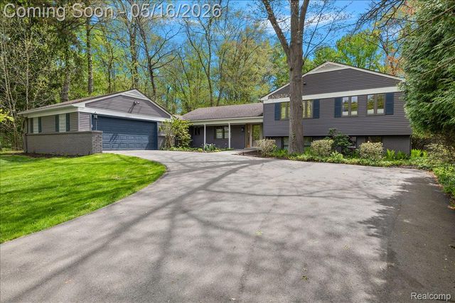 28455 Wellington Street, Farmington Hills, MI 48334